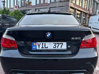 BMW 5 Series foto 2