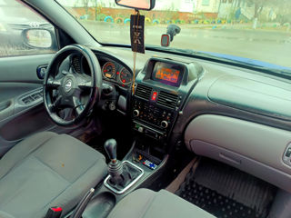 Nissan Almera foto 5