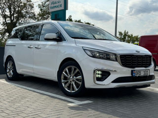 KIA Carnival foto 1