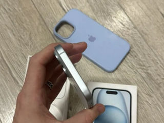 iPhone 15 128 ГБ foto 3