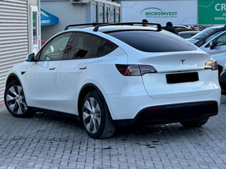 Tesla Model Y foto 3