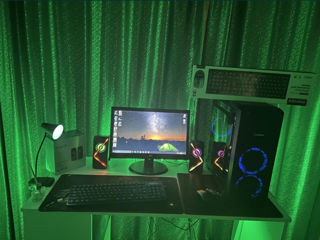 PC + Monitor + Periferice