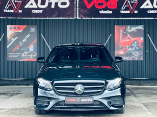 Mercedes E-Class foto 1