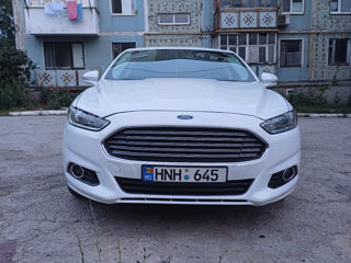 Ford Fusion foto 1