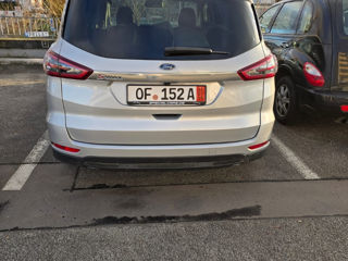 Ford S-Max foto 2