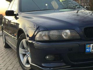 BMW 5 Series foto 11