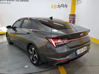 Hyundai Avante foto 2