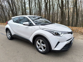 Toyota C-HR foto 4