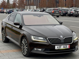 Skoda Superb foto 3