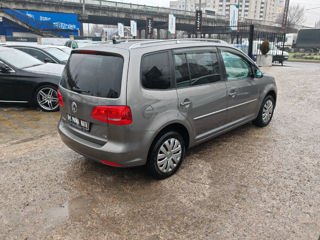 Volkswagen Touran foto 6