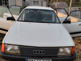 Audi 100