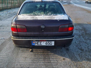 Opel Omega foto 2