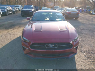 Ford Mustang foto 2