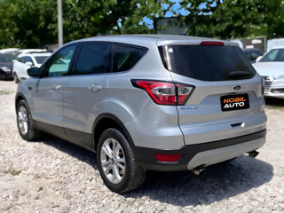 Ford Escape foto 4