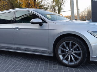 Volkswagen Passat foto 3