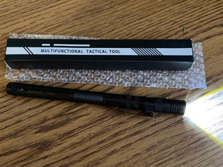 Новый карманный, многофункциональный тактический фонарь с 2-мя режимами освещения + ручка, отвертки foto 1
