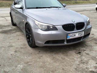 BMW 5 Series foto 2