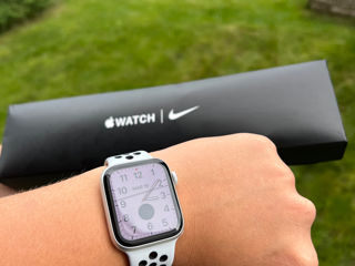 Apple watch SE 44MM(Nike Edition)