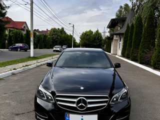 Mercedes E-Class foto 2