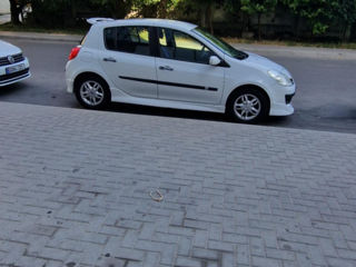 Renault Clio foto 2