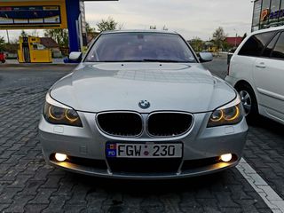 BMW 5 Series foto 4