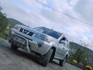 Nissan X-Trail foto 2