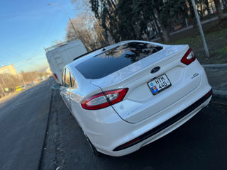 Ford Fusion foto 5