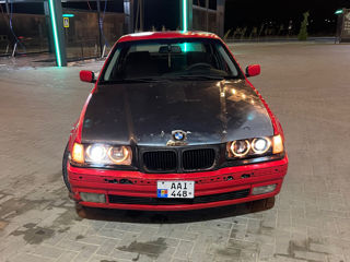 BMW 3 Series foto 5