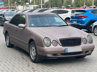 Mercedes E-Class foto 4