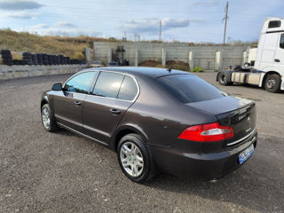 Skoda Superb фото 9