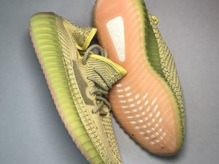 Adidas Yeezy Boost 350 Light Green Unisex foto 6