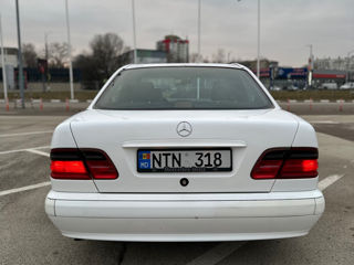 Mercedes E-Class foto 8