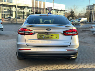 Ford Fusion foto 4