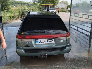 Subaru Legacy foto 2