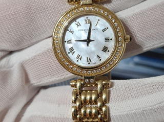 Золотые часы Pierre Balmain с бриллиантами 0.30ct