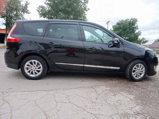 Renault Grand Scenic foto 8