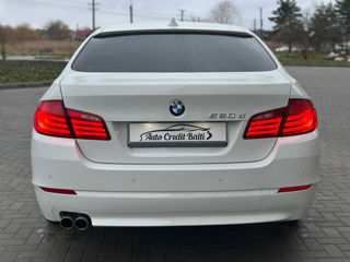 BMW 5 Series foto 9