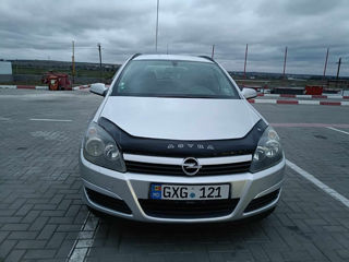 Opel Astra foto 1