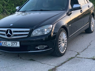 Mercedes C-Class foto 5