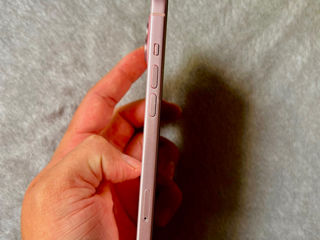 iPhone 15 pink 256gb foto 4