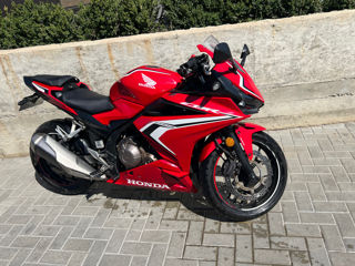 Honda CBR500R foto 1