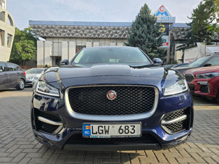 Jaguar F-PACE foto 1