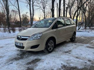 Opel Zafira foto 1