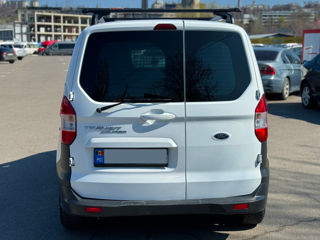 Ford Transit Courier foto 6