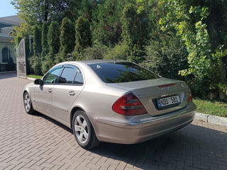 Mercedes E-Class foto 10