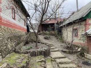 De vinzare casa de locuit, gara, beci, Centru, Cahul foto 2