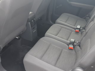 Volkswagen Touran foto 8