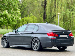 BMW 5 Series foto 2