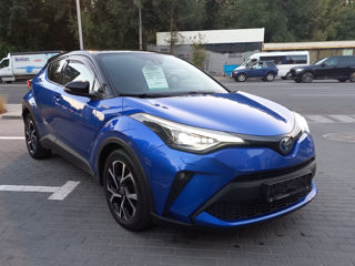 Toyota C-HR foto 1