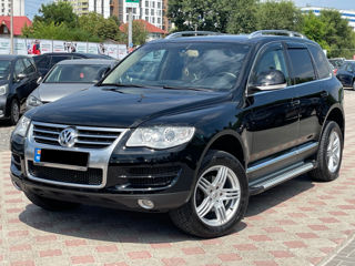 Volkswagen Touareg foto 0